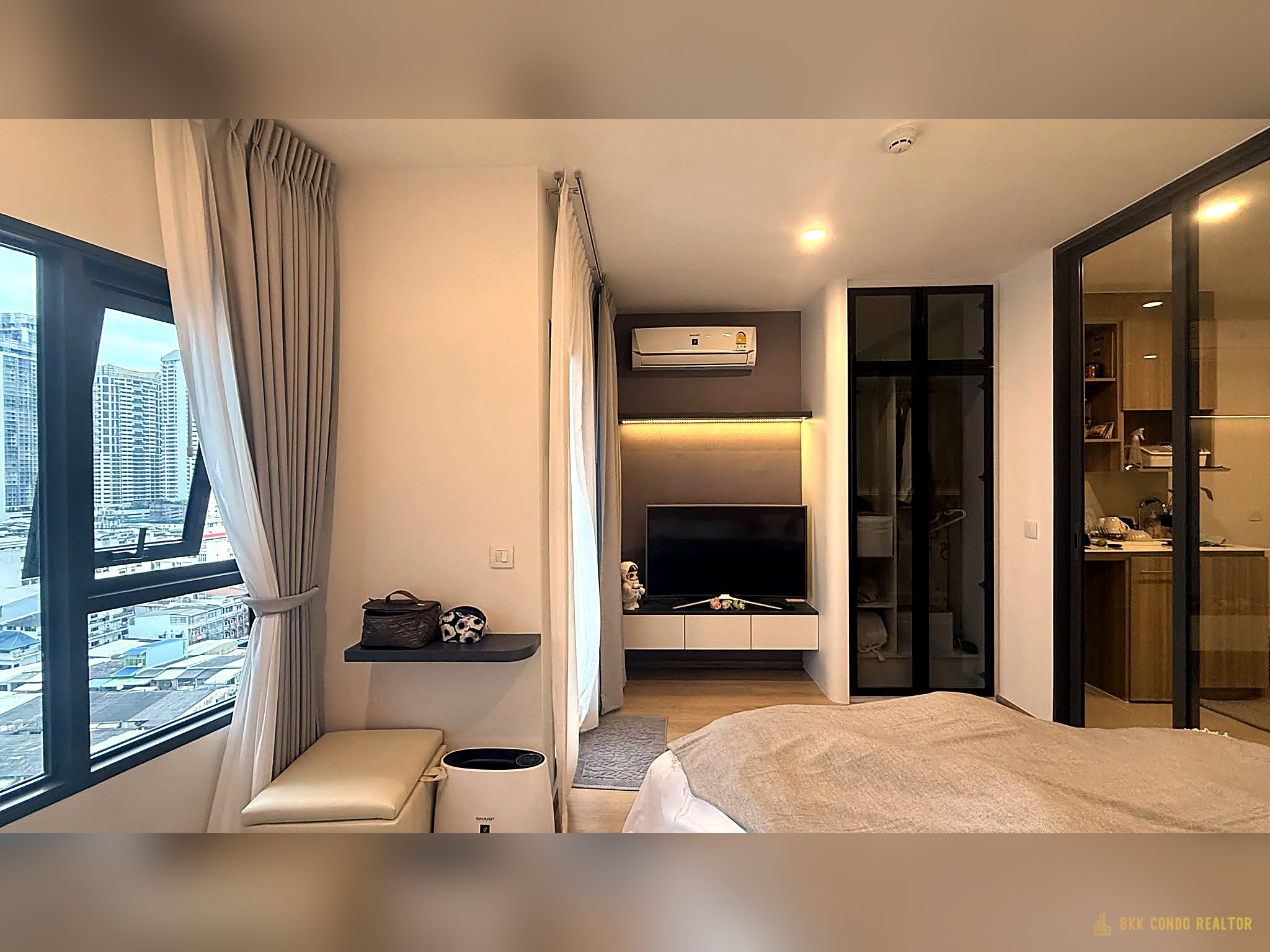 03-bedroom-125 Studio Condo for Rent at Life Rama4 – Asoke (26.65 sqm) — Queen Sirikit MRT