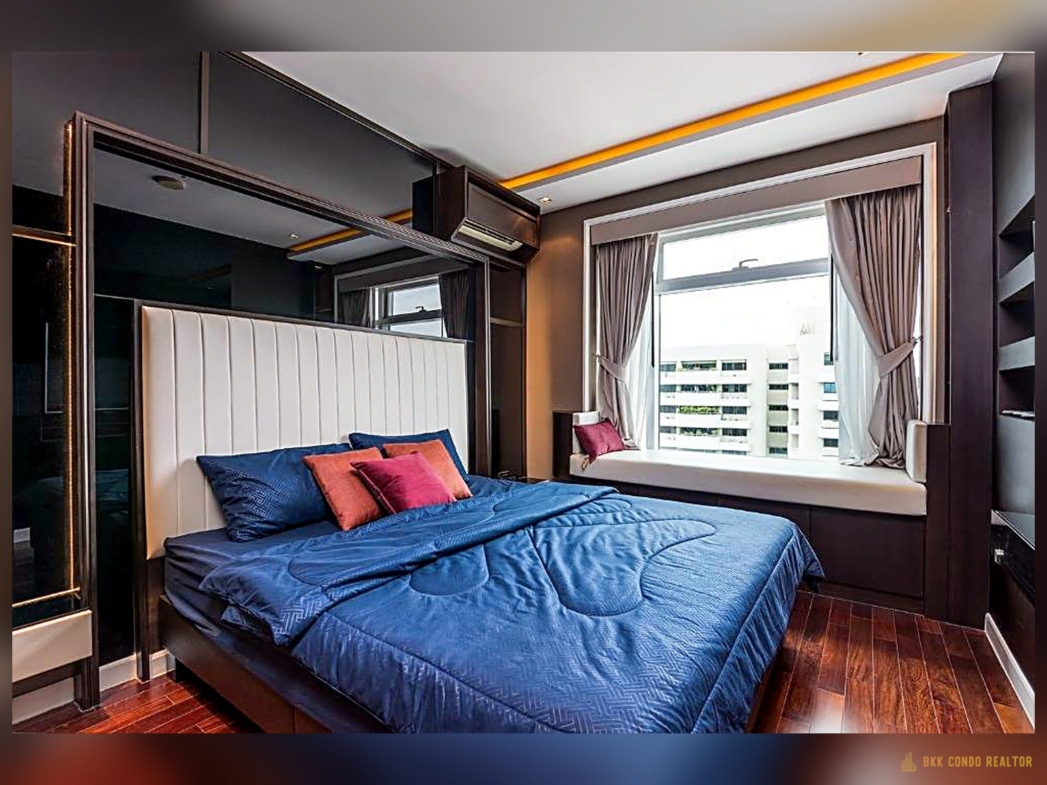 2-Bedroom Corner Condo for Rent at Circle Condominium (72 sqm) — Phetchaburi MRT