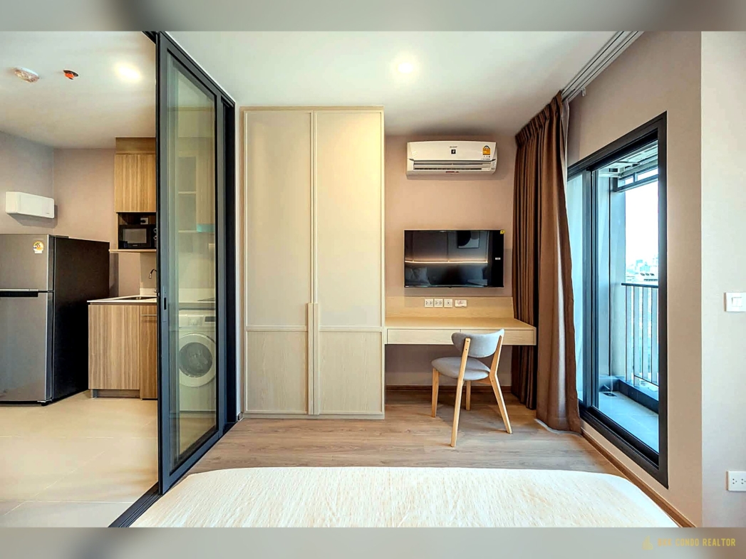 Studio Condo for Rent at Life Rama4 – Asoke (27 sqm) — Queen Sirikit MRT