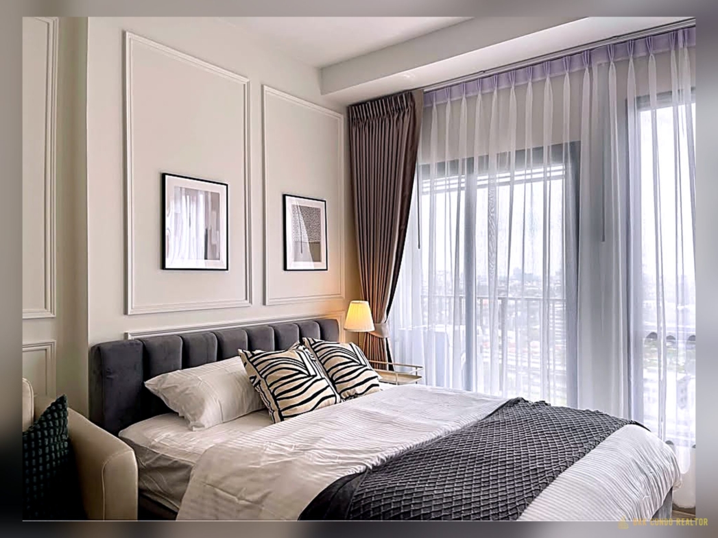 1-Bedroom Condo for Rent at The Tree Pattanakarn-Ekkamai (30 sqm) — Ramkhamhaeng Airport Link