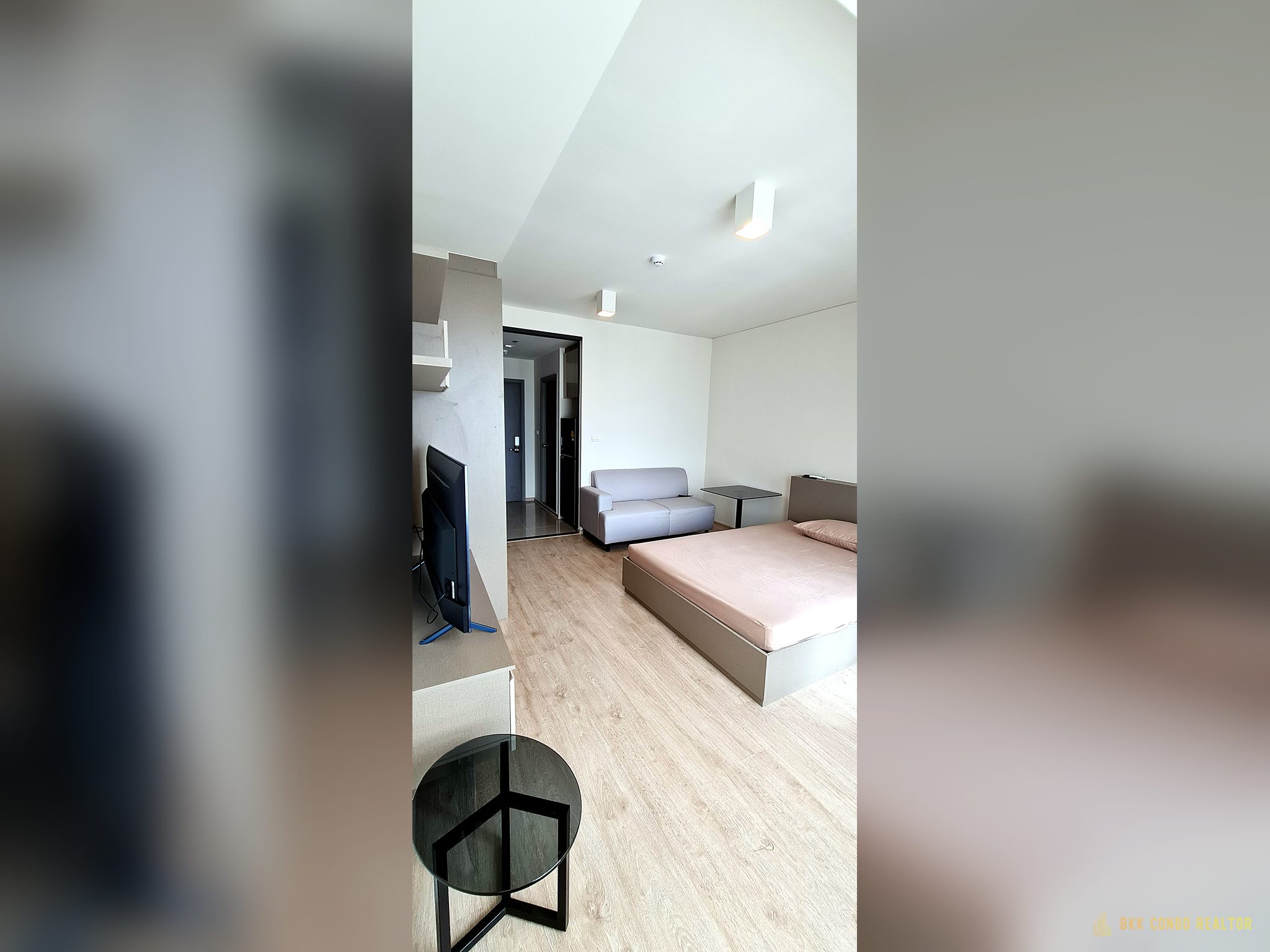 03-bedroom-169 Studio Condo for Rent at Ideo Sathorn Wongwianyai (27 sqm) — Wongwian Yai BTS