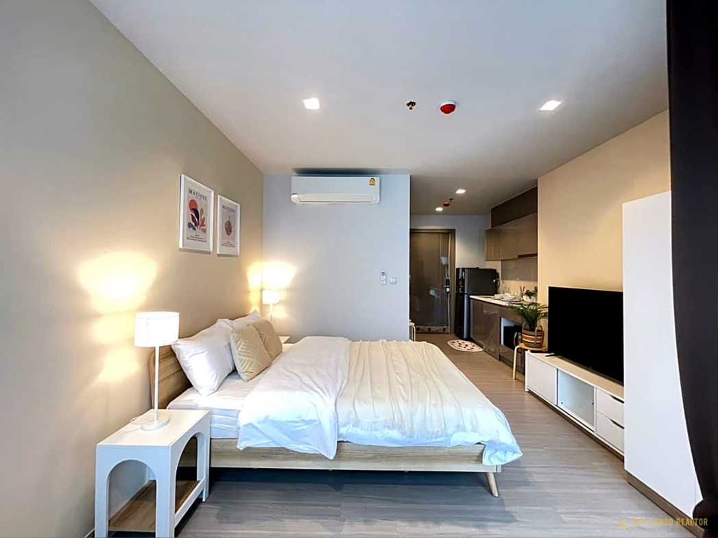Studio Condo for Rent at Life Asoke – Rama 9 (25 sqm) — Rama 9 MRT