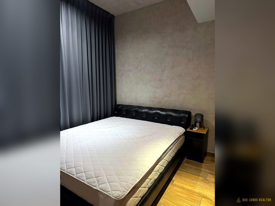 1-Bedroom Condo for Rent at The Lofts Asoke (35 sqm) — Phetchaburi MRT