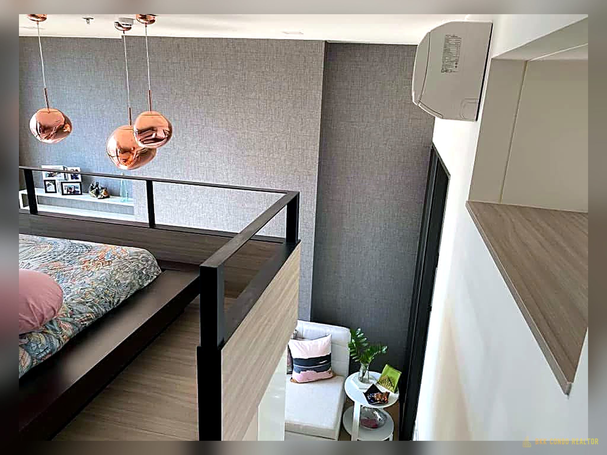 Duplex 1-Bedroom Condo for Rent at Chewathai Residence Asoke (39 sqm) — Rama 9 MRT