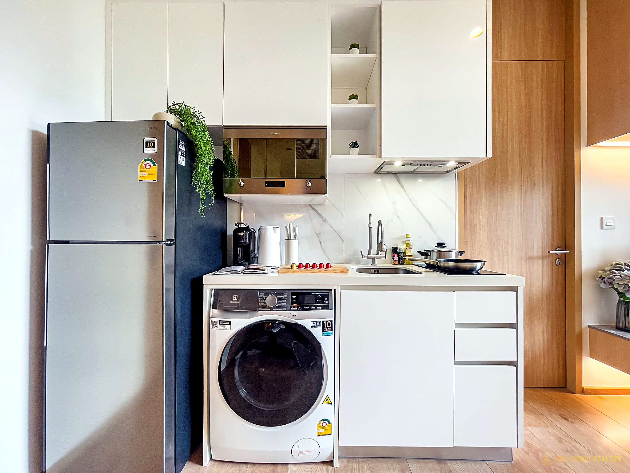 03-kitchen-8 1-Bedroom Condo for Rent at Noble BE19 (37 sqm) — Nana BTS