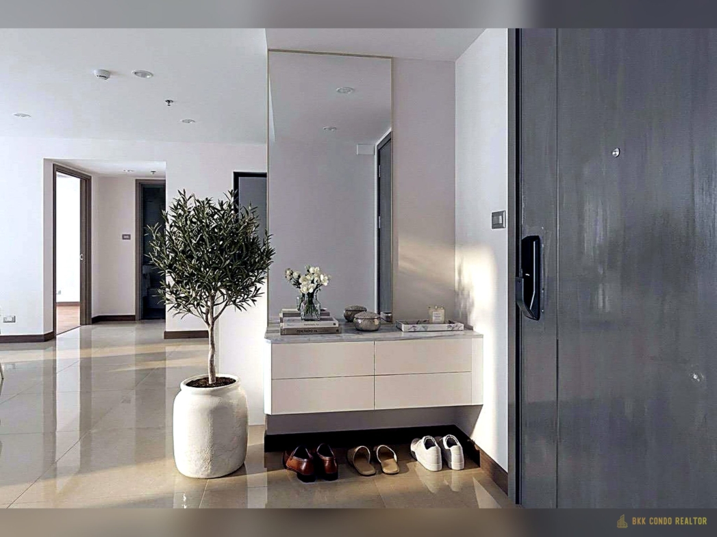 2-Bedroom Condo for Rent at Supalai Oriental Sukhumvit 39 (101 sqm) — Asoke MRT