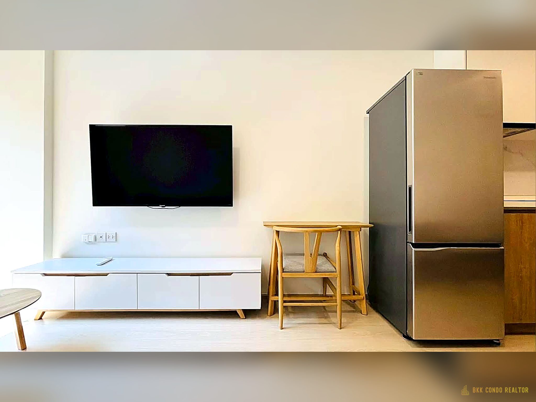 1-Bedroom Condo for Rent at Noble Ambience Sukhumvit 42 (38.56 sqm) — Ekkamai BTS