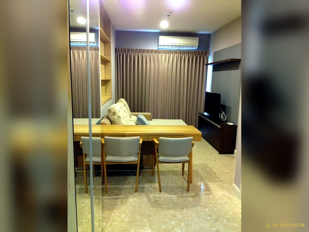 1-Bedroom Condo for Rent at The Crest Sukhumvit 34 (45.39 sqm) — Thonglor BTS