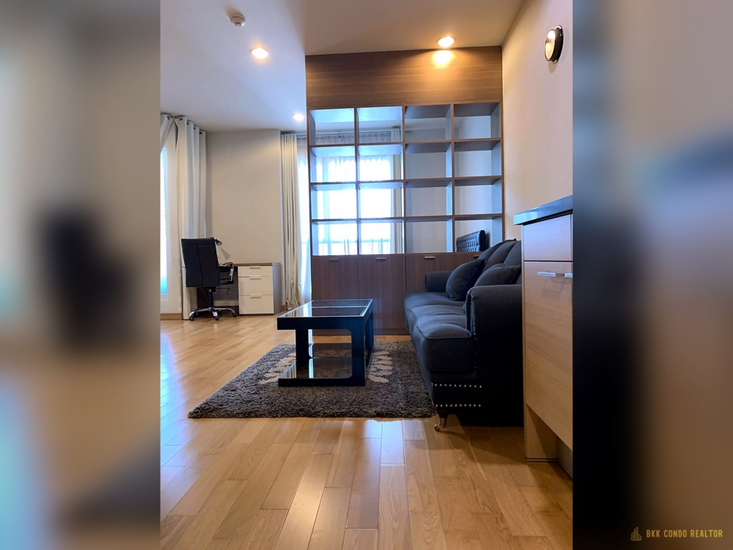 Studio Condo for Rent at The Address Chidlom (40 sqm) — Chidlom BTS