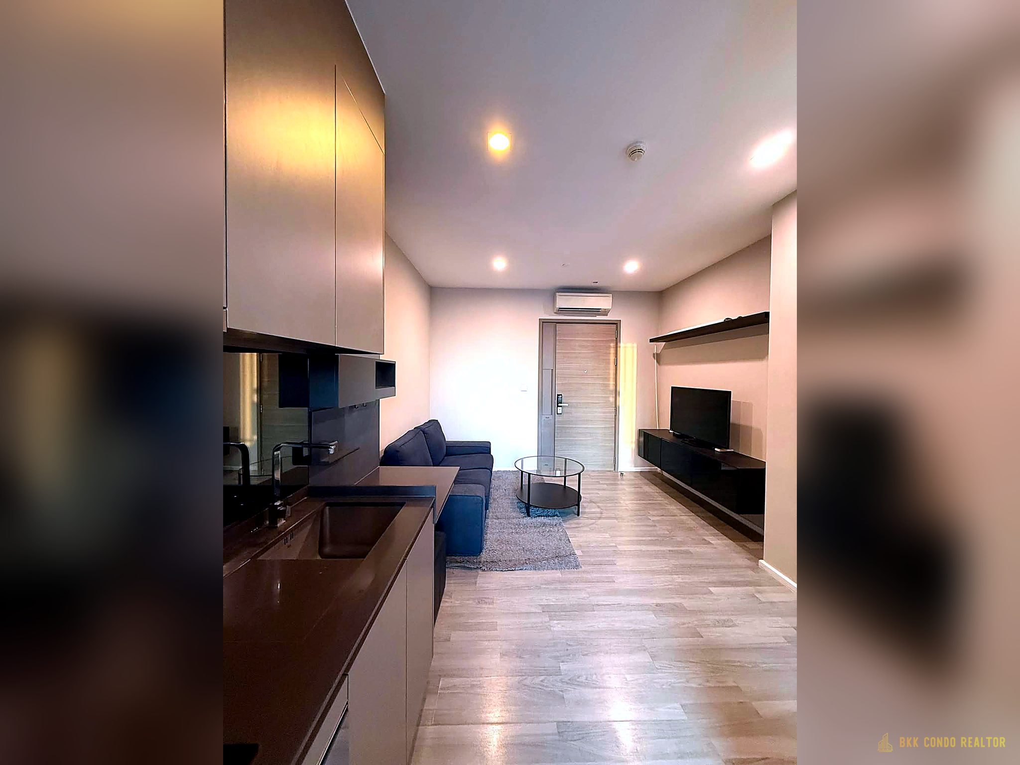 1-Bedroom Condo for Rent at The Room Sukhumvit 69 (37.5 sqm) — Phra Khanong BTS