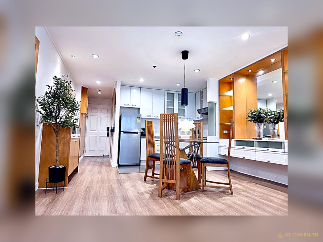 2-Bedroom Condo for Rent at The Royal Place 1 (84 sqm) — Ratchadamri BTS