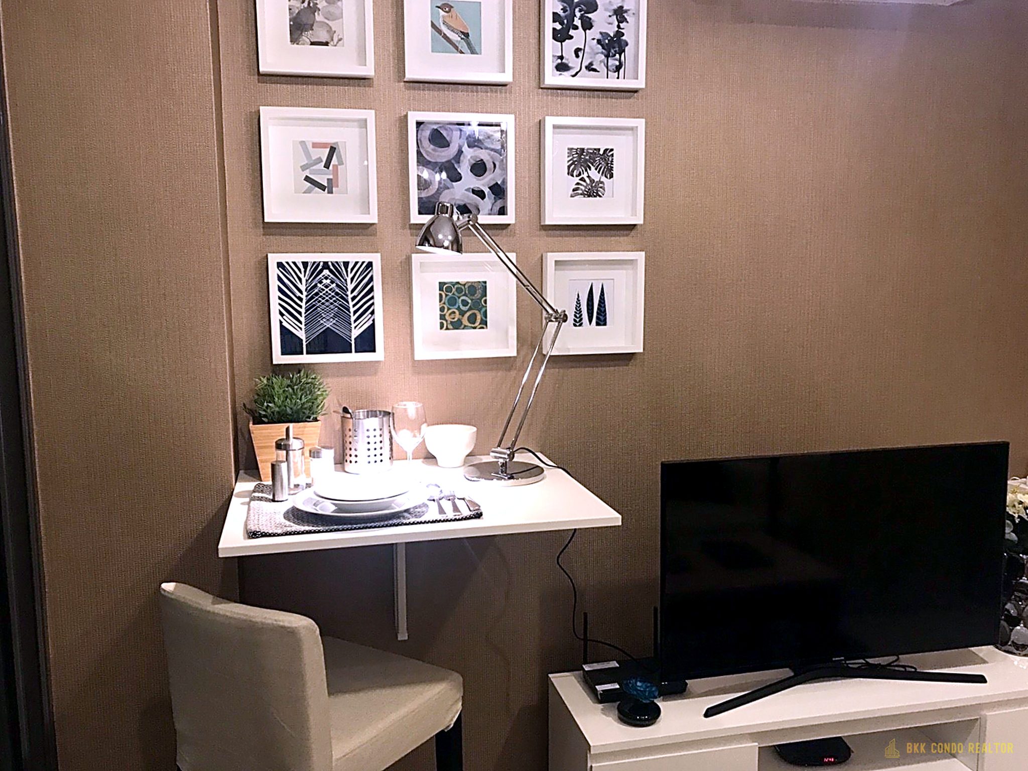 1-Bedroom Condo for Rent at Rhythm Sukhumvit 42 (27 sqm) — Ekkamai BTS