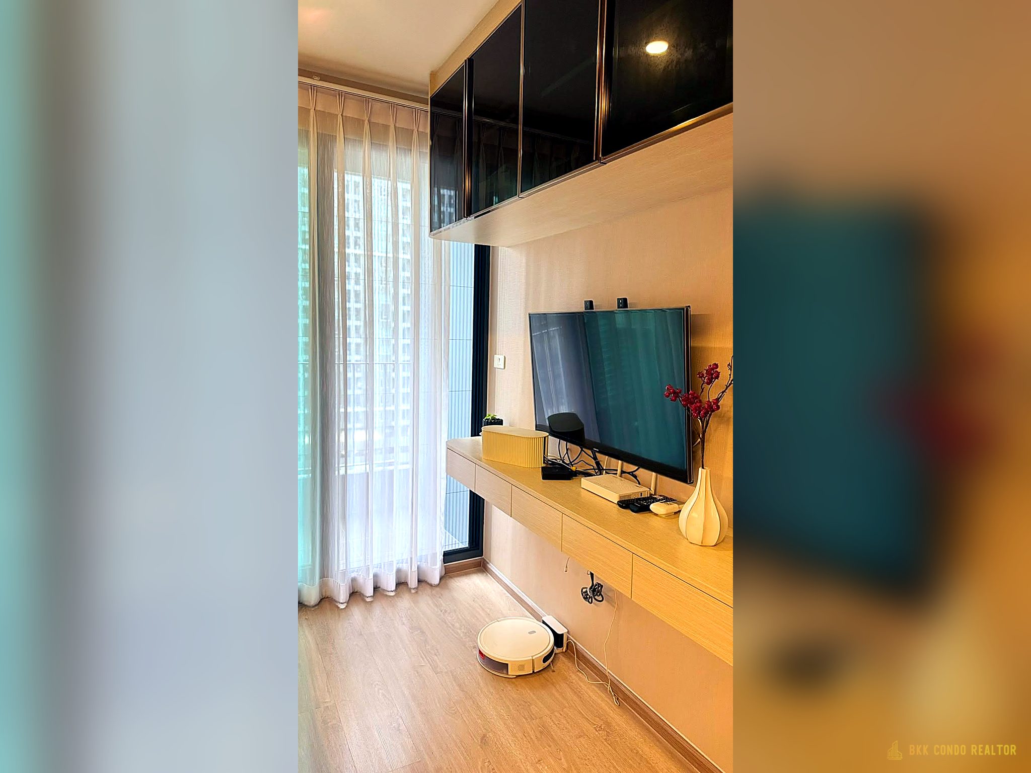 1-Bedroom Condo for Rent at Ideo O2 Bangna (33 sqm) — Bangna BTS