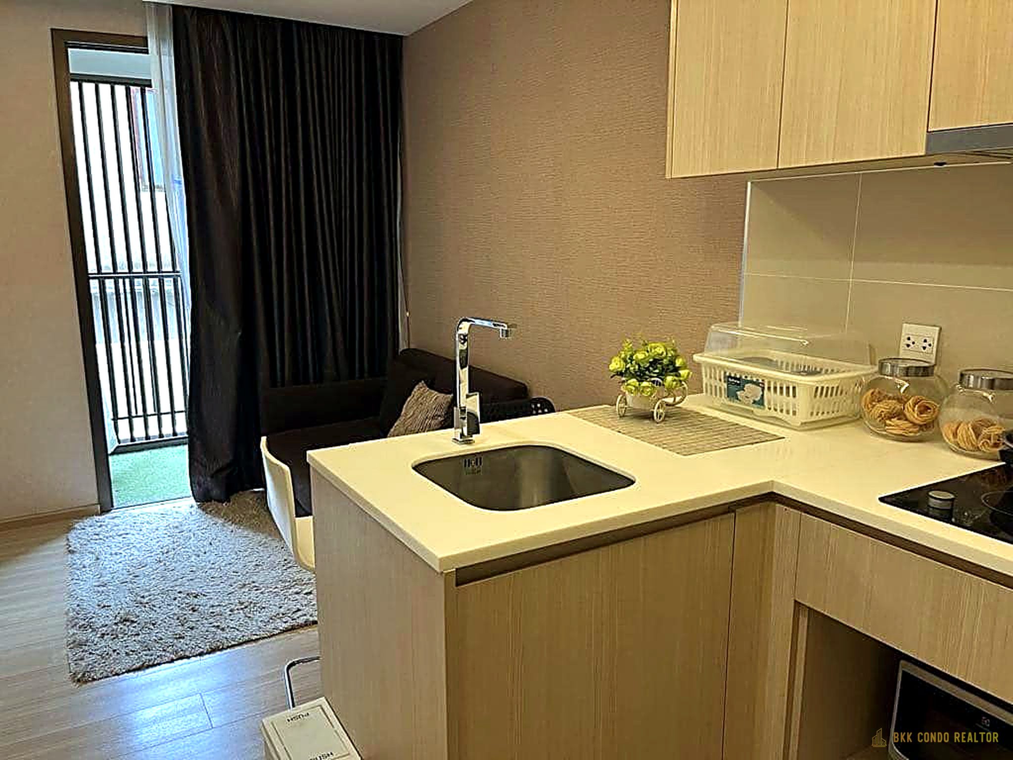 1-Bedroom Condo for Rent at Maestro 12 (31 sqm) — Ratchathewi BTS