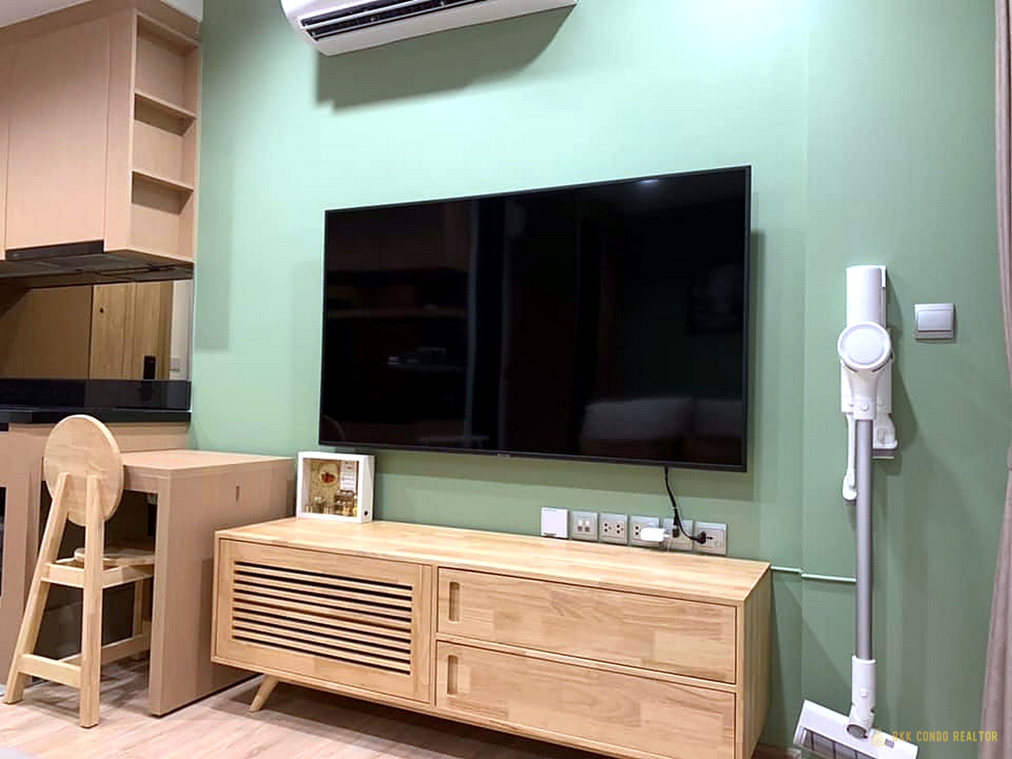1-Bedroom Condo for Rent at Kawa Haus (30 sqm) — On Nut BTS