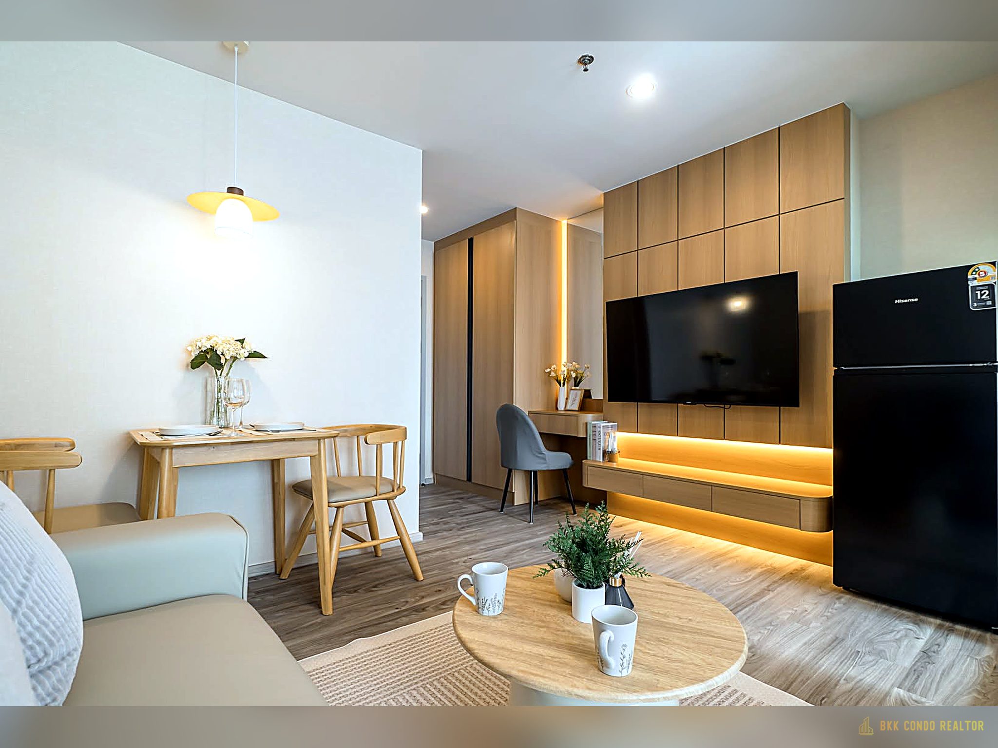 03-living_room-5 Studio Condo for Rent at Regent Home Bangna (28.21 sqm) — Bangna BTS