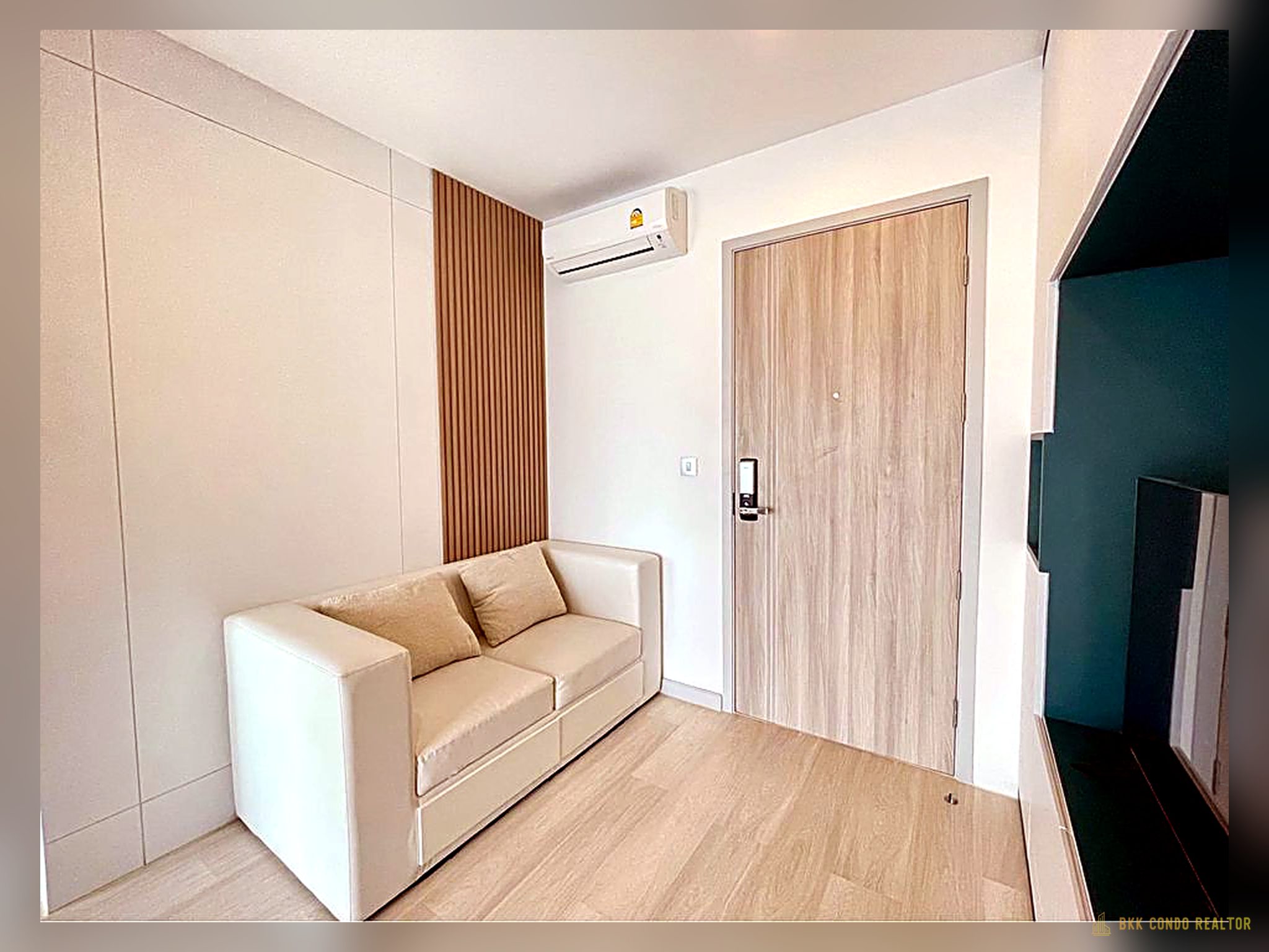 03-living_room-62 1-Bedroom Condo for Rent at Knightsbridge Prime Sathorn (31 sqm) — Chong Nonsi BTS