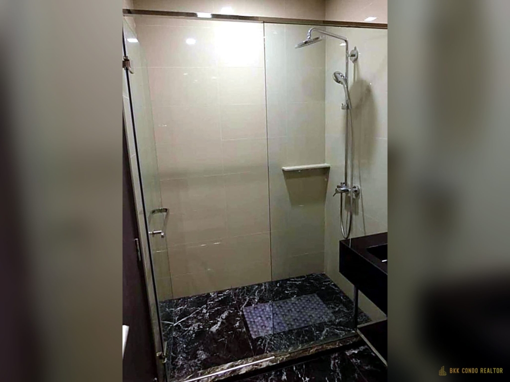 1-Bedroom Condo for Rent at Edge Sukhumvit 23 (31 sqm) — Asoke BTS/MRT