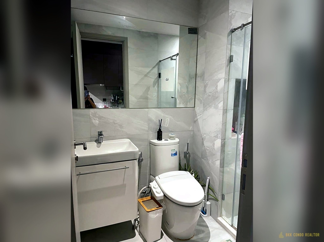 Studio Condo for Rent at Rhythm Ekkamai (32 sqm) — Ekkamai BTS