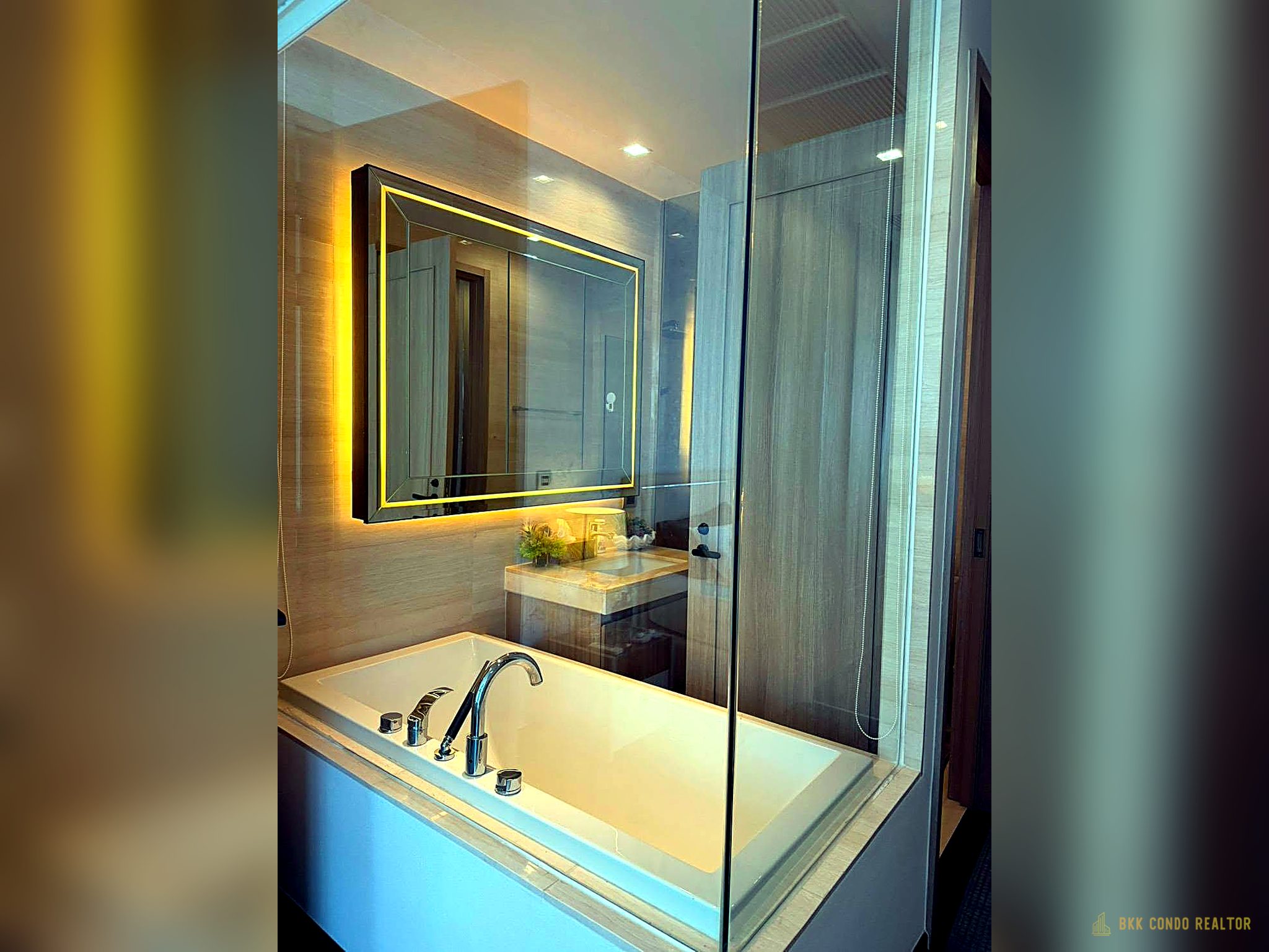 1-Bedroom Condo for Rent at The XXXIX By Sansiri (55 sqm) — Phrom Phong BTS