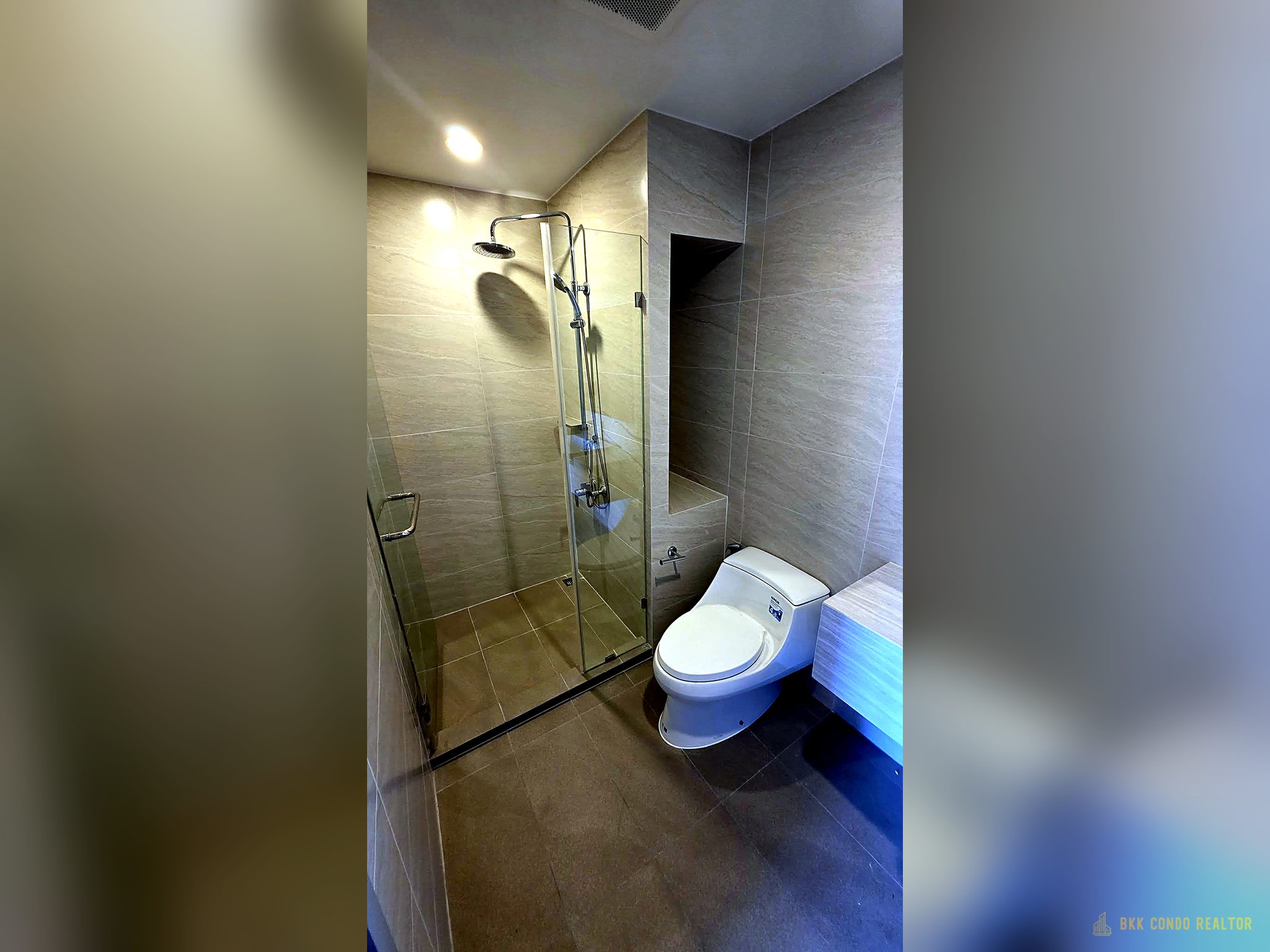 1-Bedroom Condo for Rent at THE CROWN Residences (39 sqm) — Lumphini MRT