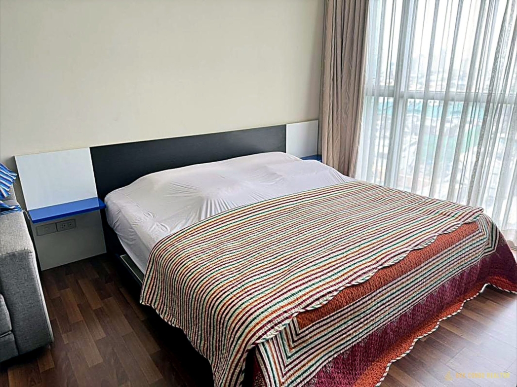 1-Bedroom Condo for Rent at Le Luk Condominium Sukhumvit 69 (33 sqm) — Phra Khanong BTS