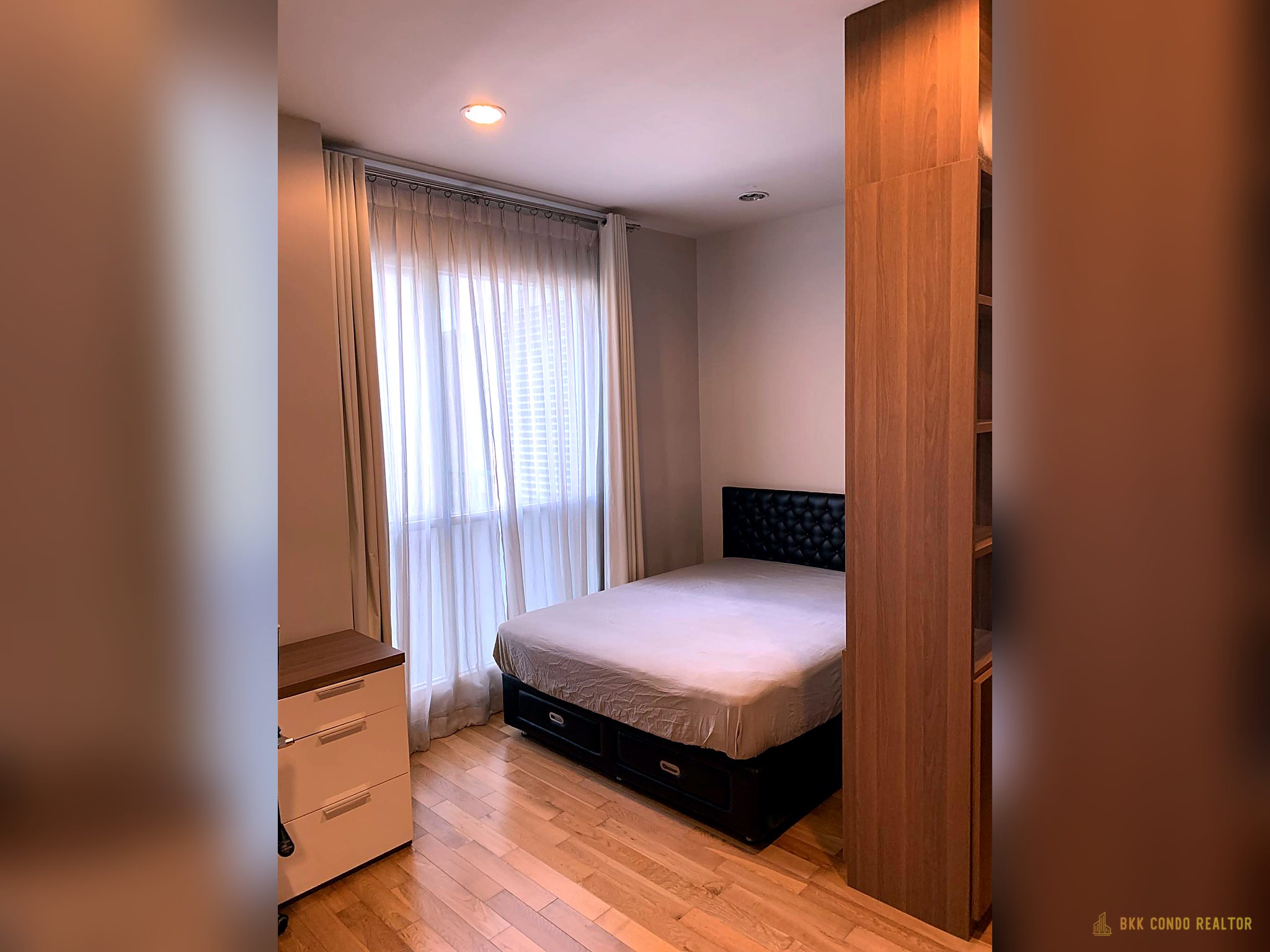Studio Condo for Rent at The Address Chidlom (40 sqm) — Chidlom BTS
