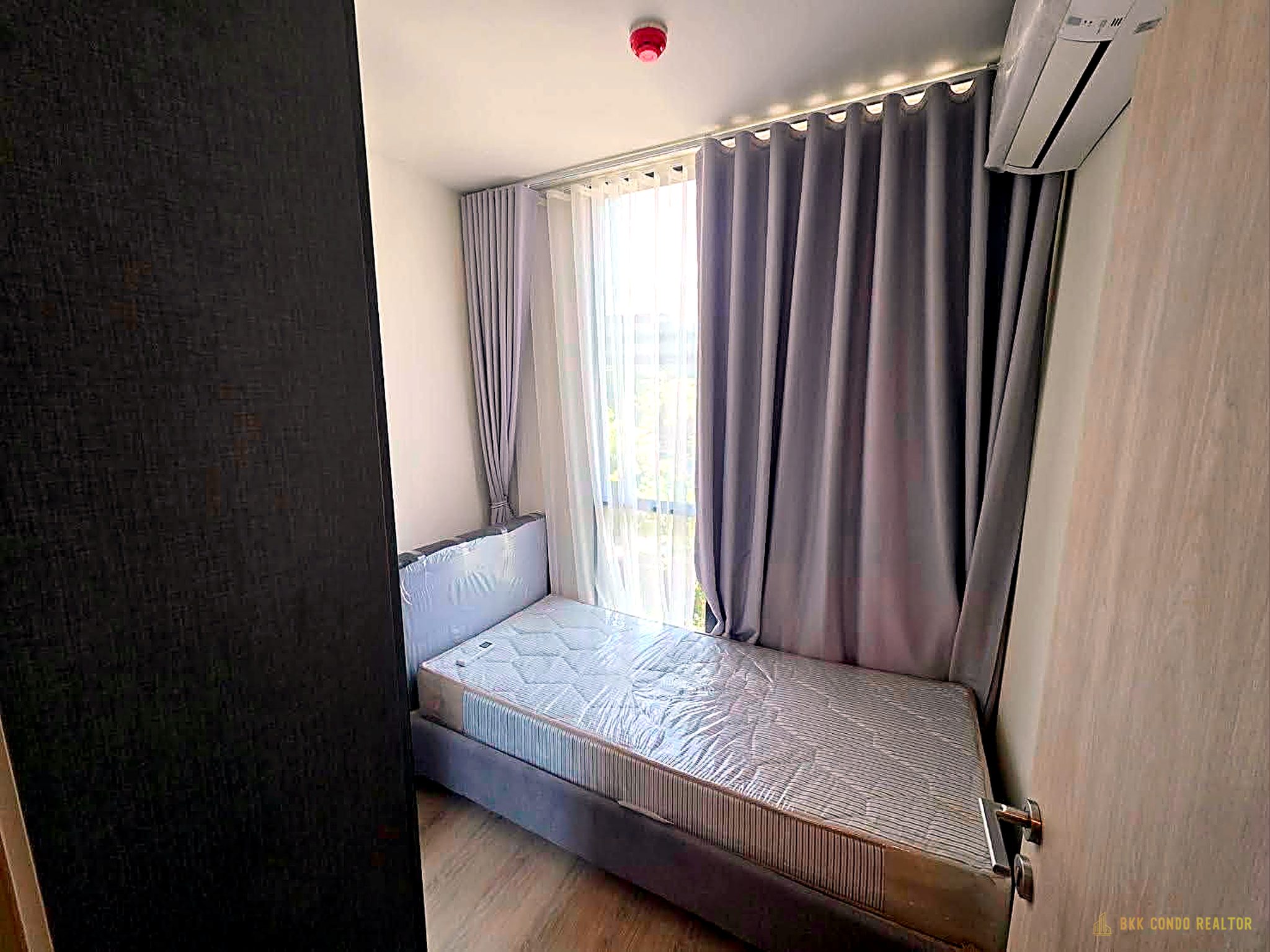 04-bedroom-118 1-Bedroom Condo for Rent at NUE District R9 (35 sqm) — Rama 9 MRT