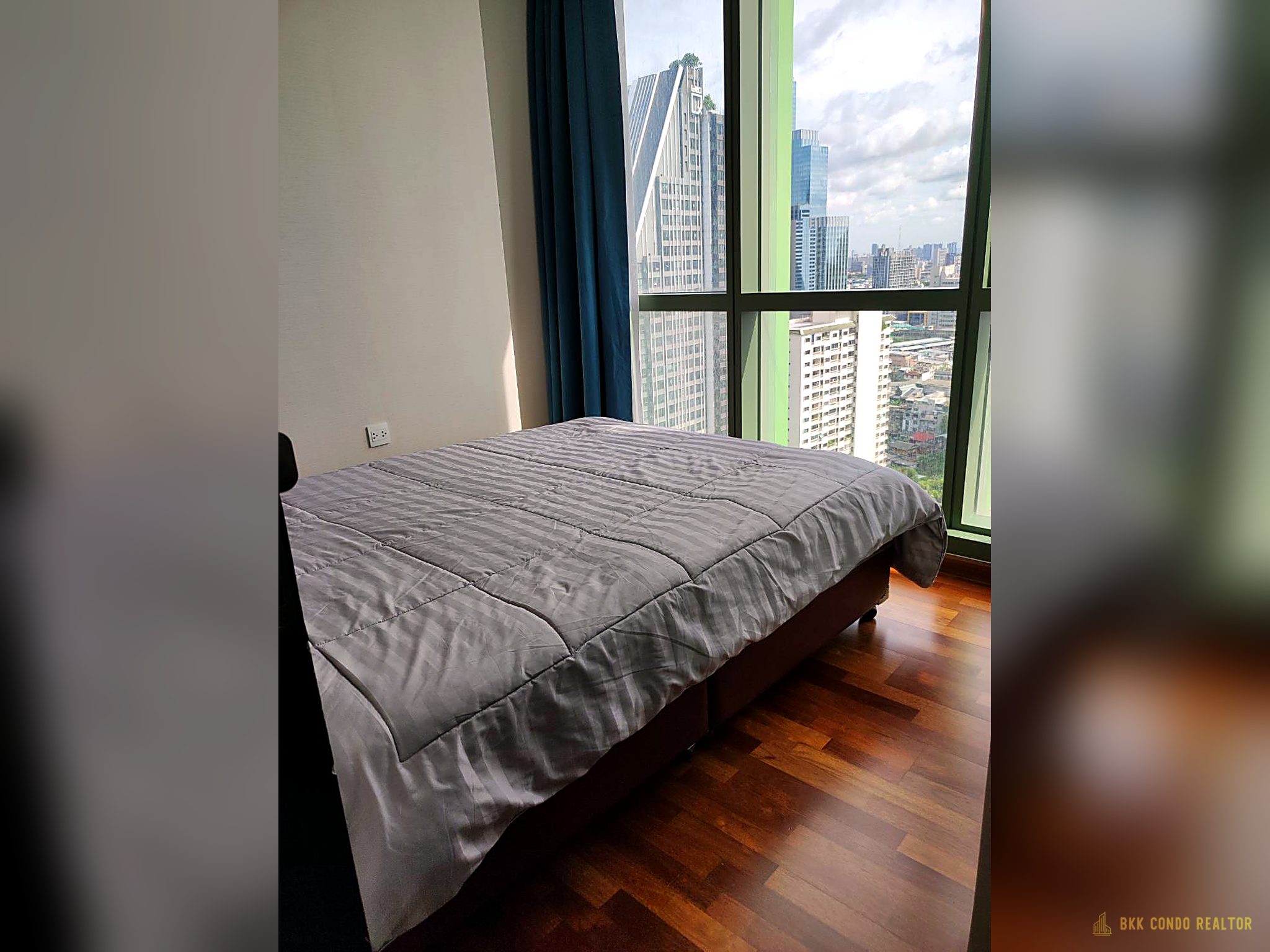 04-bedroom-125 2-Bedroom Condo for Rent at Wish Signature Midtown Siam (42 sqm) — Ratchathewi BTS