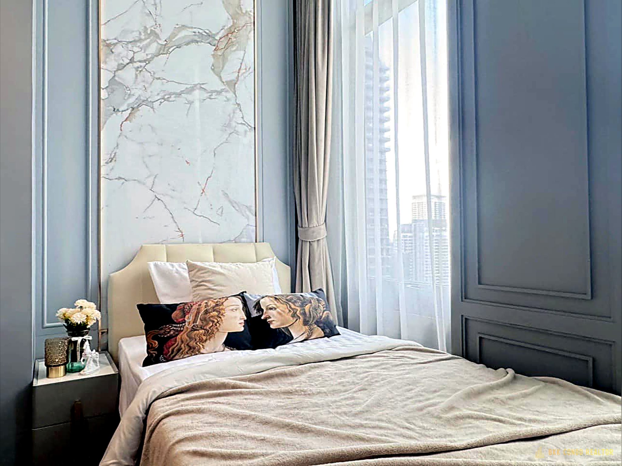 2-Bedroom Condo for Rent at The Diplomat 39 (86 sqm) — Phrom Phong BTS