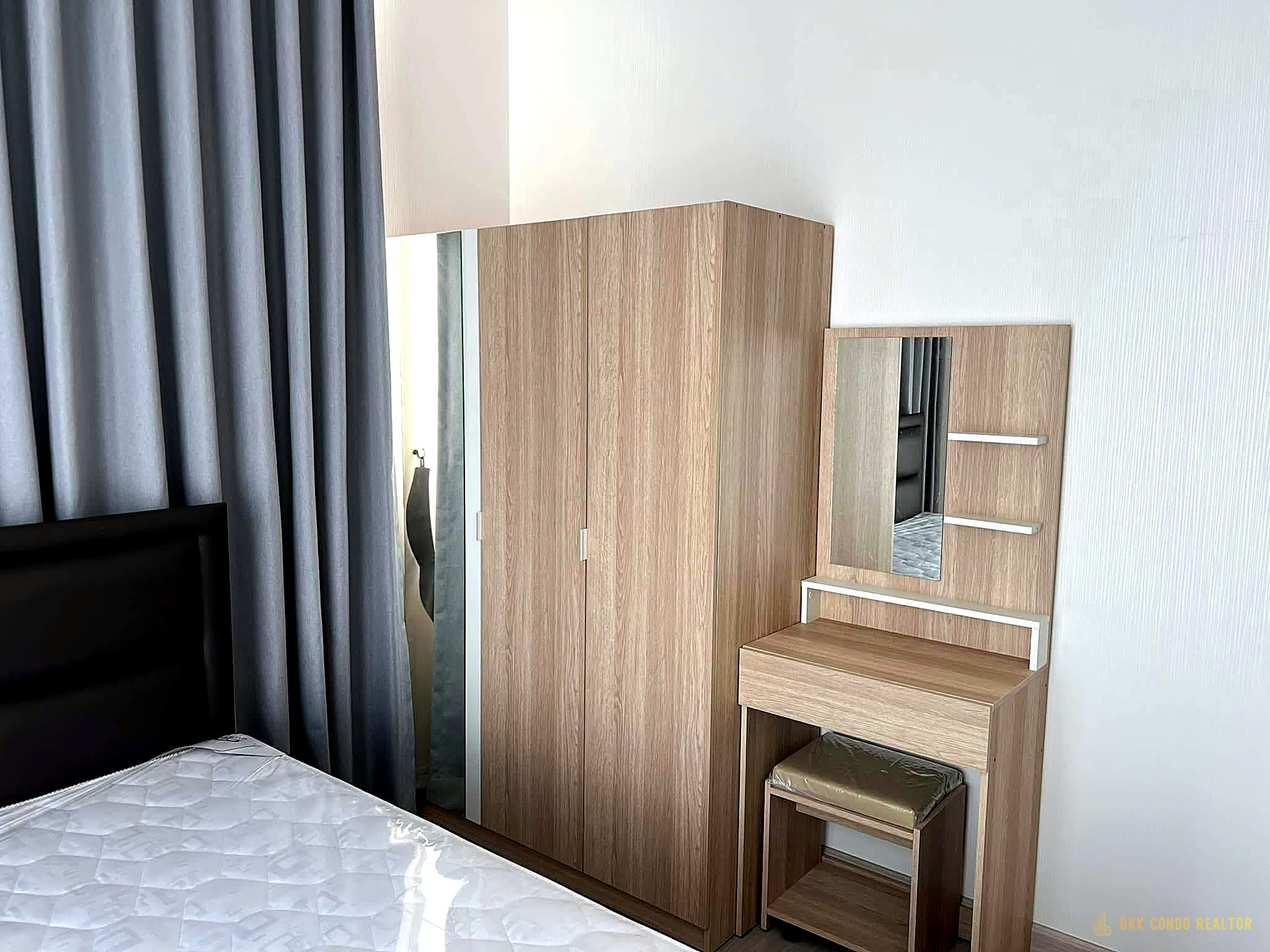 04-bedroom-146 2-Bedroom Condo for Rent at Supalai Premier Si Phraya – Samyan (73 sqm) — Samyan MRT