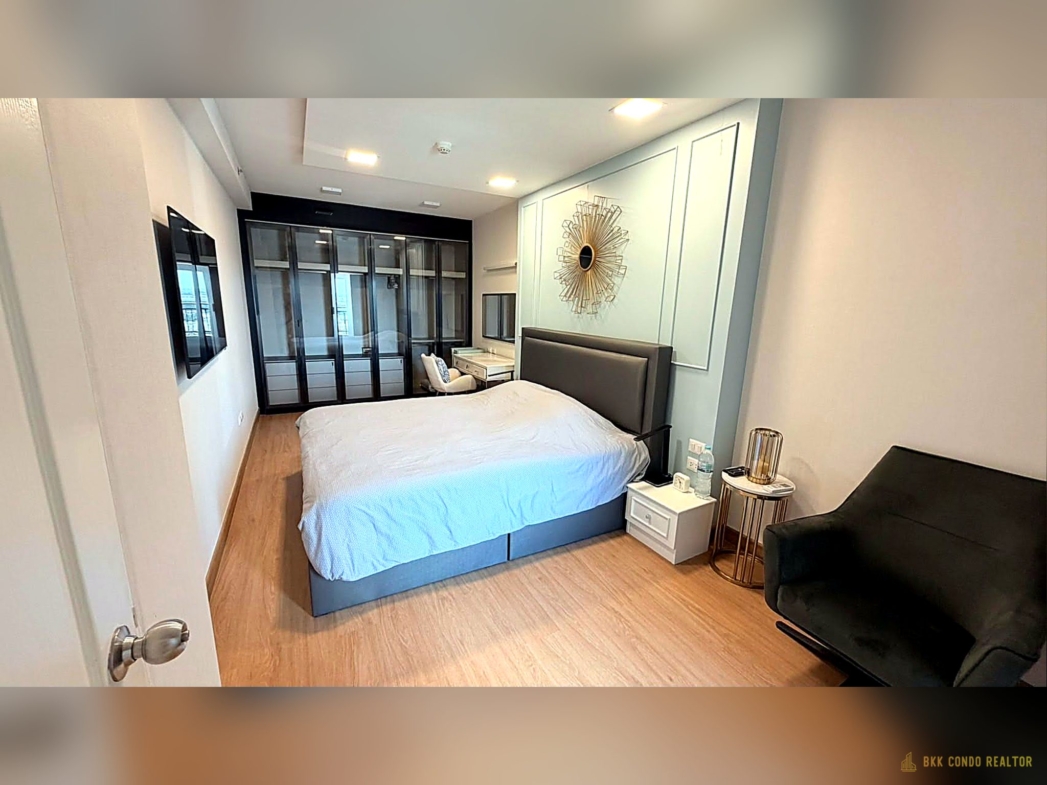 1-Bedroom Condo for Rent at Supalai Park Ekkamai-Thonglor (54 sqm) — Ekkamai BTS