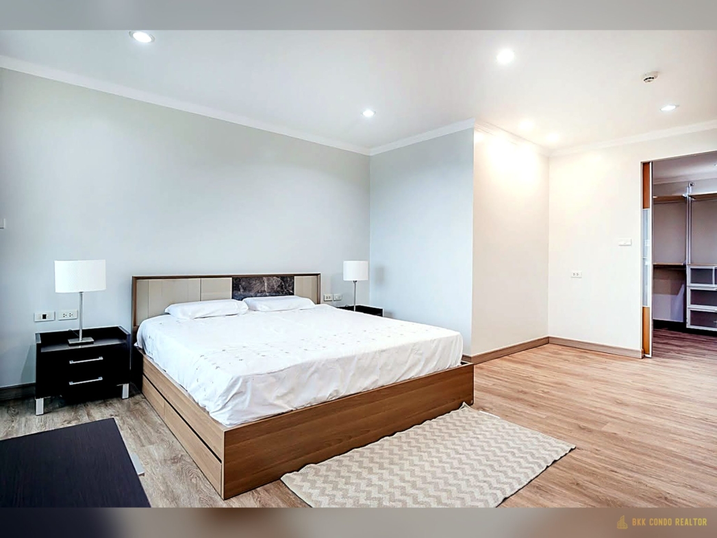 3-Bedroom Condo for Rent at Fiftyfif Tower (223 sqm) — Thonglor BTS