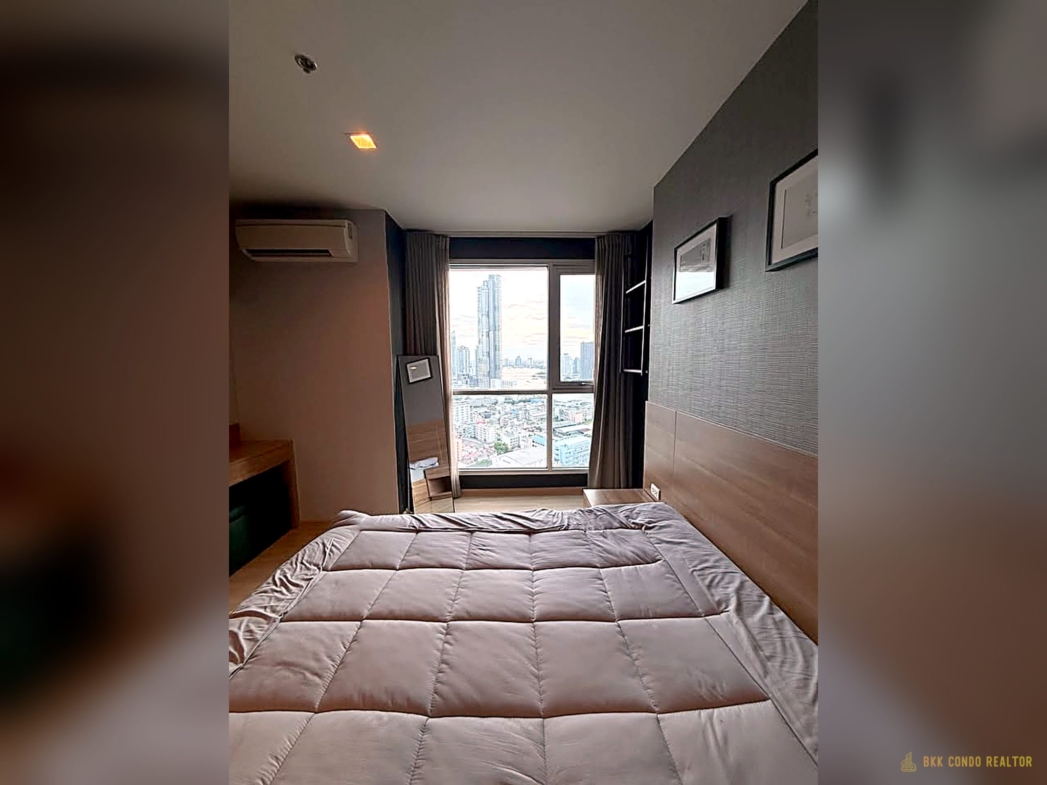 1-Bedroom Condo for Rent at Rhythm Sathorn 21 (45 sqm) — Saphan Taksin BTS