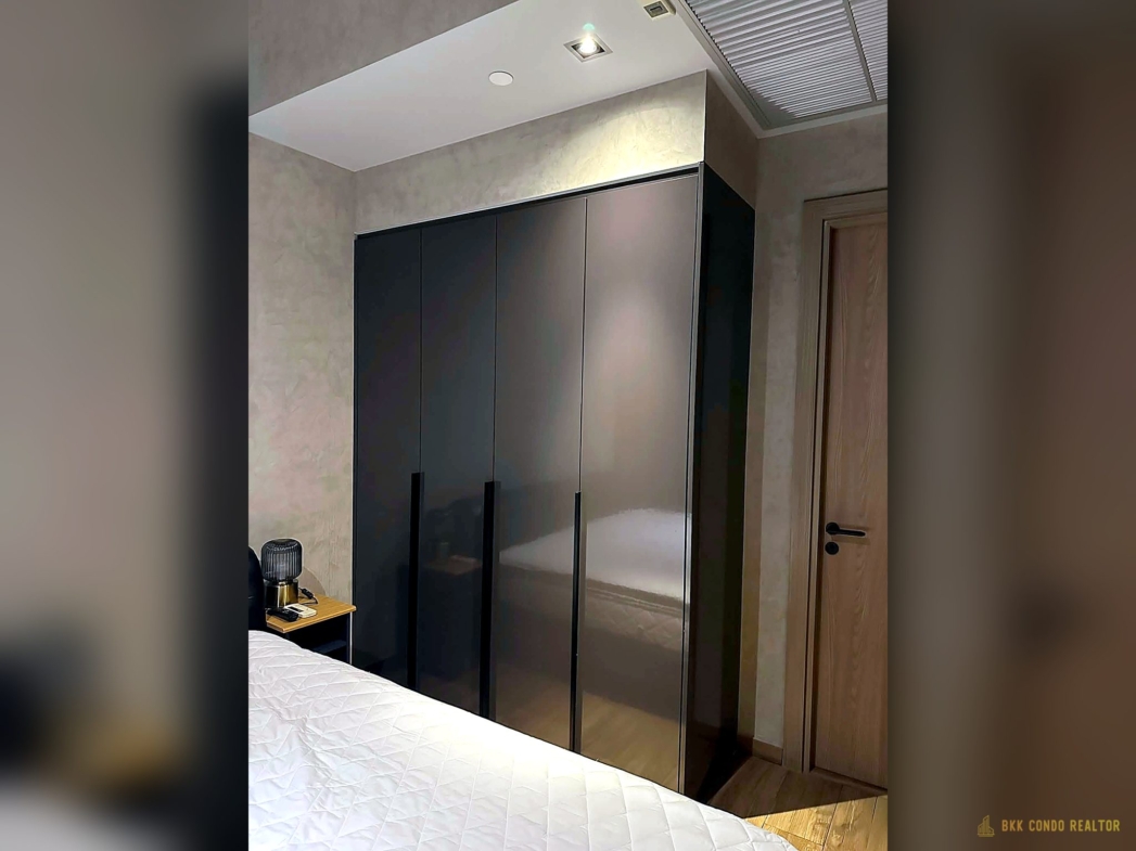 1-Bedroom Condo for Rent at The Lofts Asoke (35 sqm) — Phetchaburi MRT