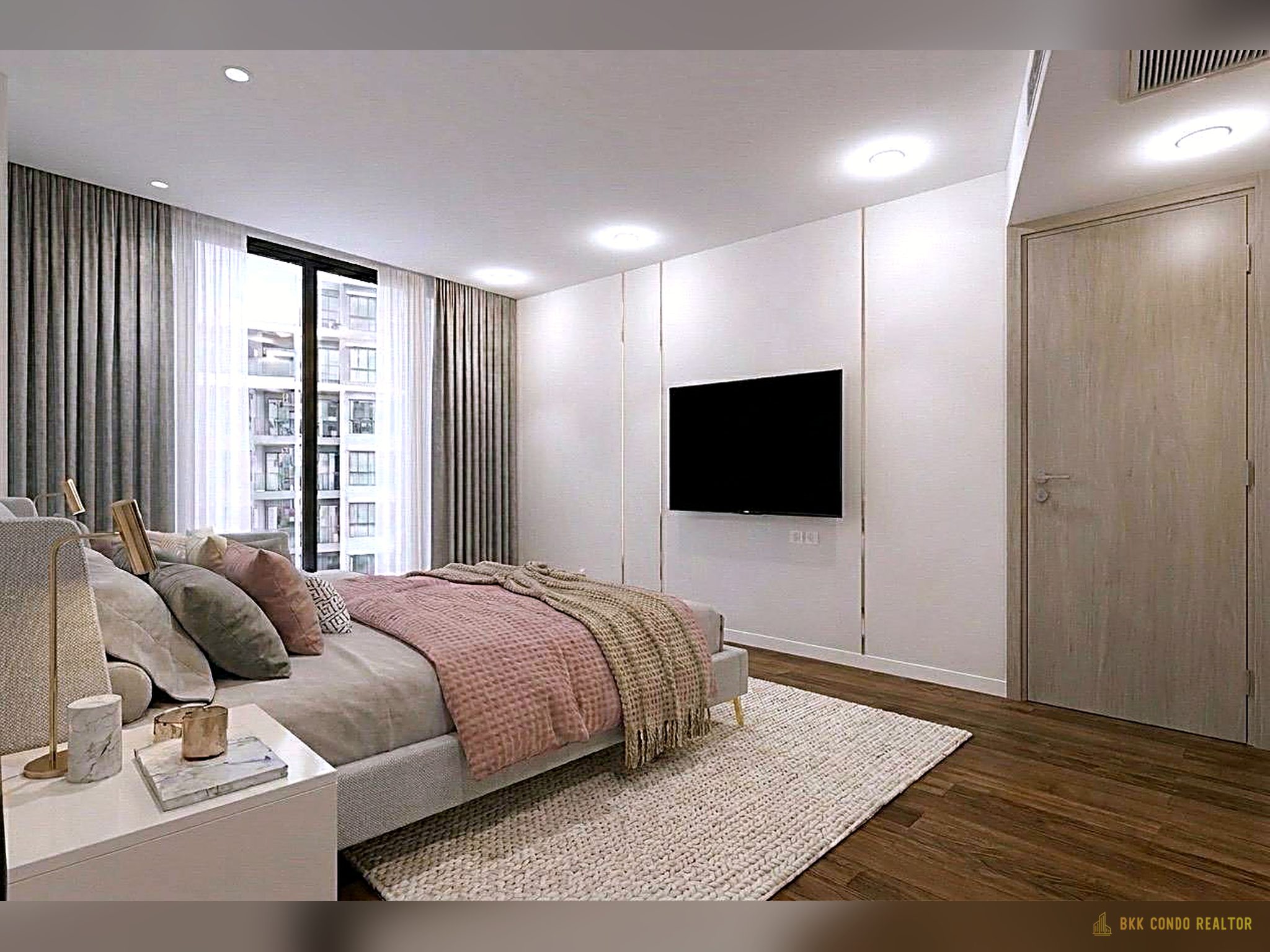 2-Bedroom Condo for Rent at Supalai Oriental Sukhumvit 39 (101 sqm) — Asoke MRT