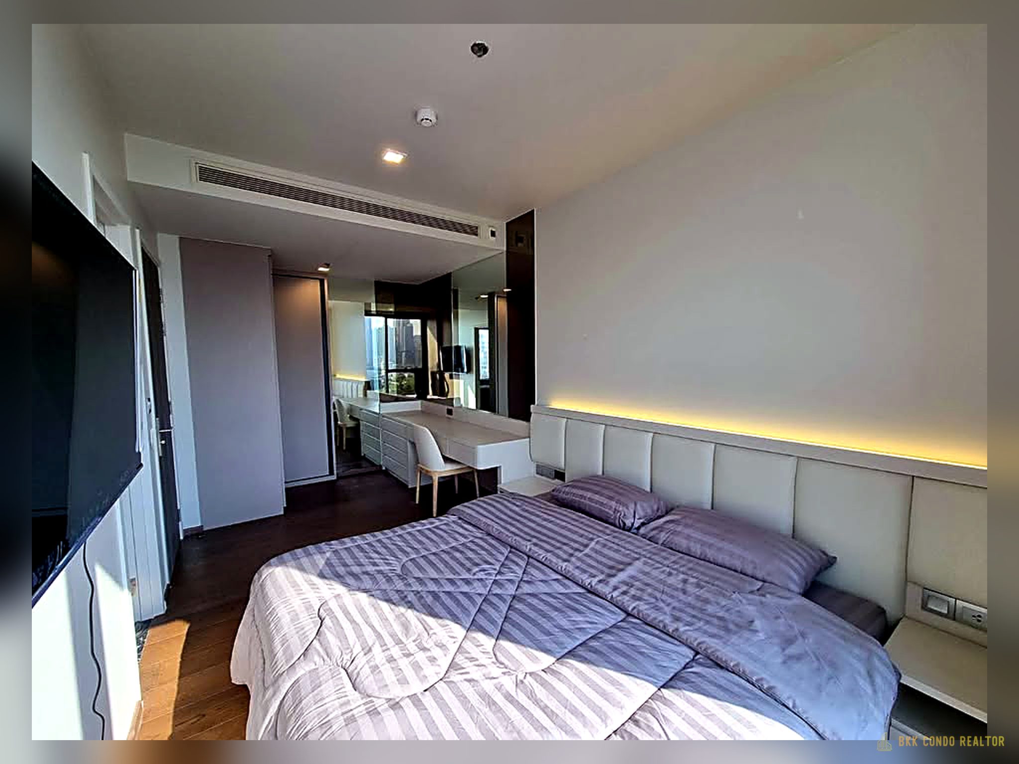2-Bedroom Condo for Rent at IDEO Q Sukhumvit 36 (64 sqm) — Thonglor BTS