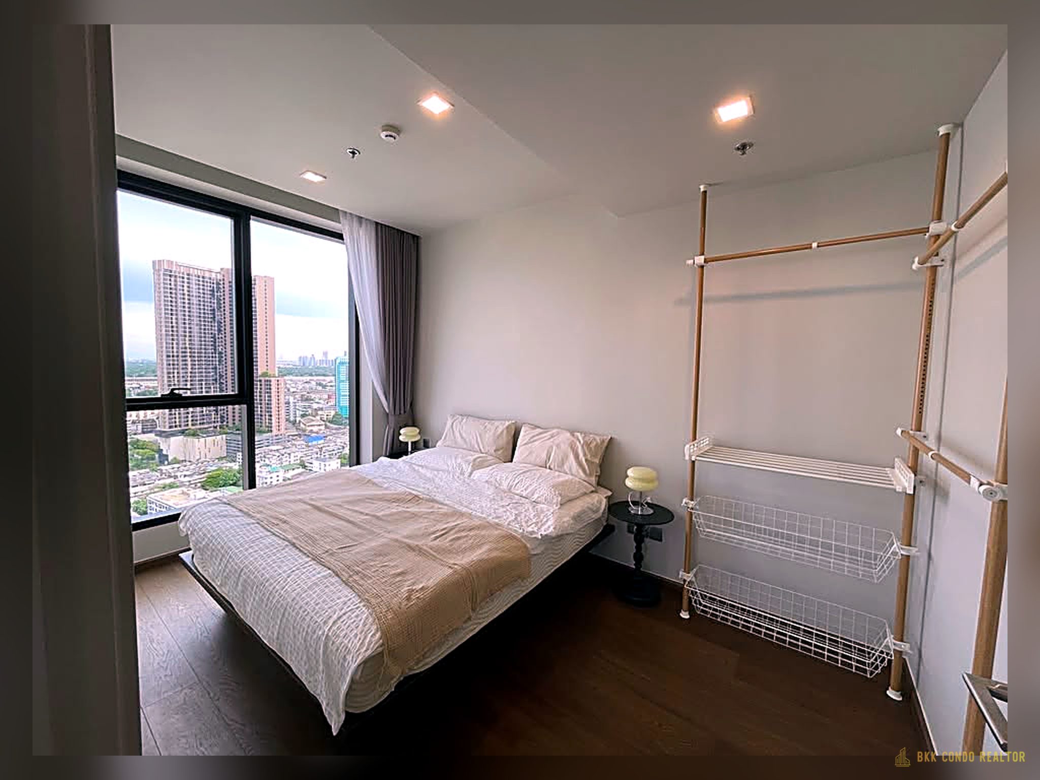1-Bedroom Condo for Rent at IDEO Q Sukhumvit 36 (50 sqm) — Thonglor BTS
