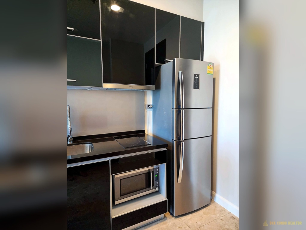 1-Bedroom Condo for Rent at The Crest Sukhumvit 34 (35 sqm) — Thonglor BTS
