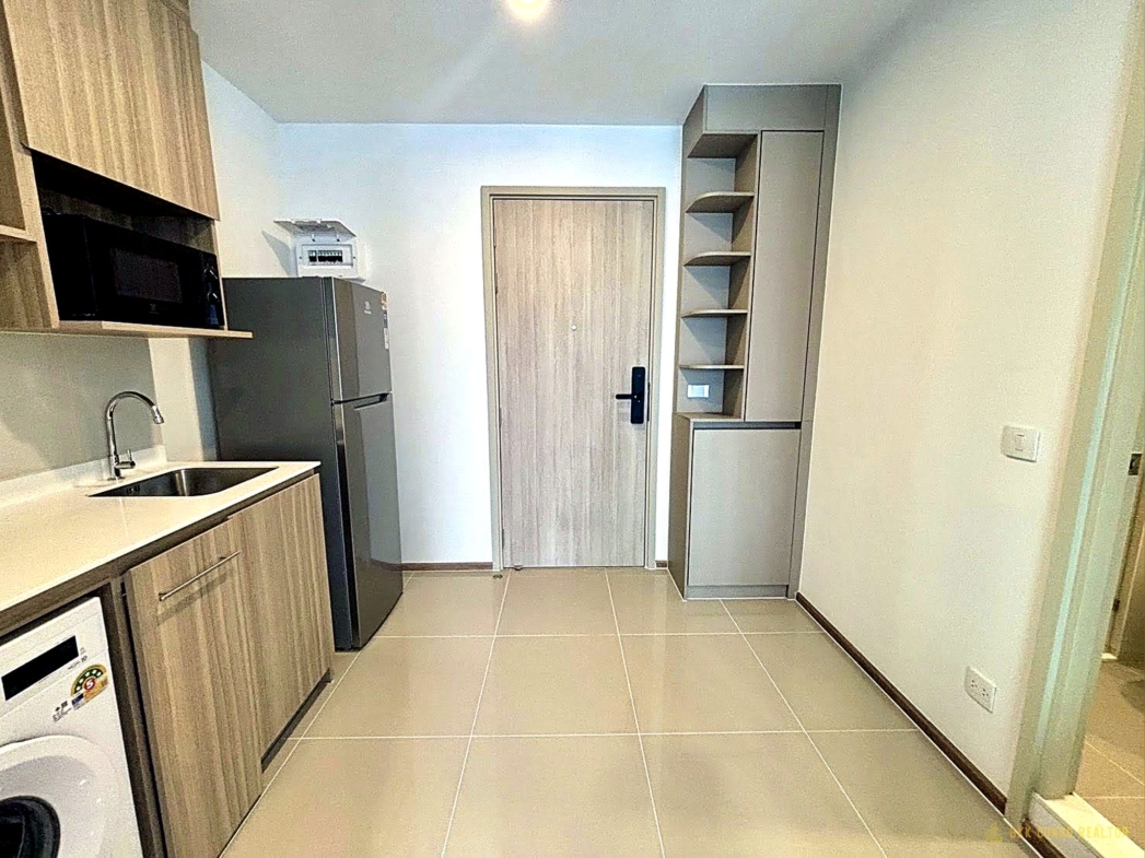 Studio Condo for Rent at Life Rama4 – Asoke (26 sqm) — MRT Queen Sirikit National Convention Centre