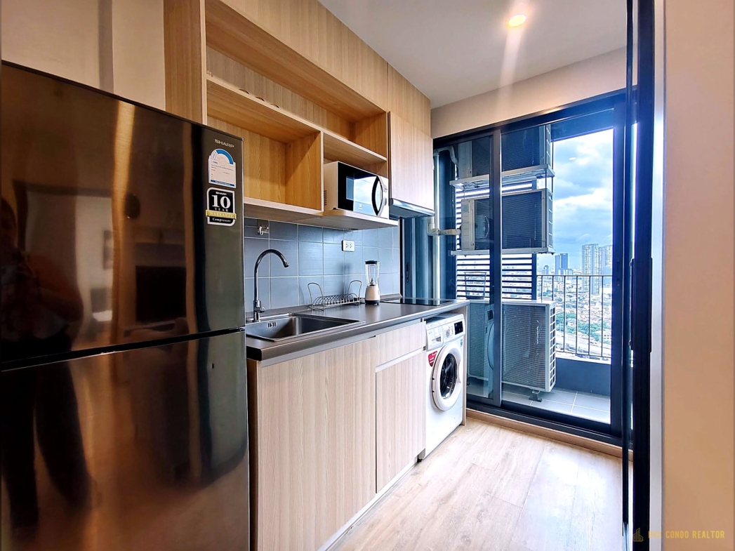 2-Bedroom Condo for Rent at Ideo O2 Bangna (47 sqm) — Bangna BTS