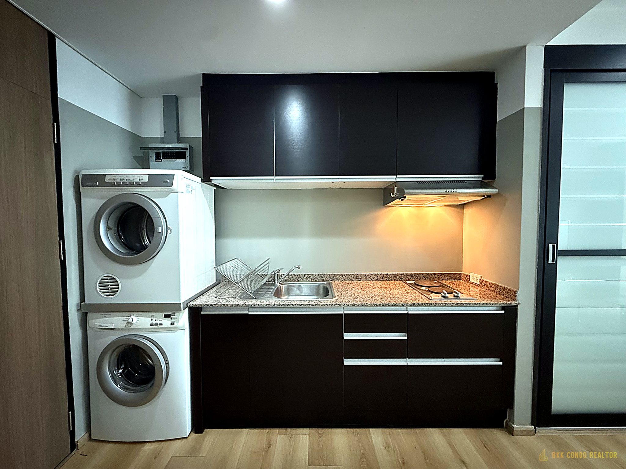 1-Bedroom Condo for Rent at Noble Remix Thonglor (40 sqm) — Thonglor BTS