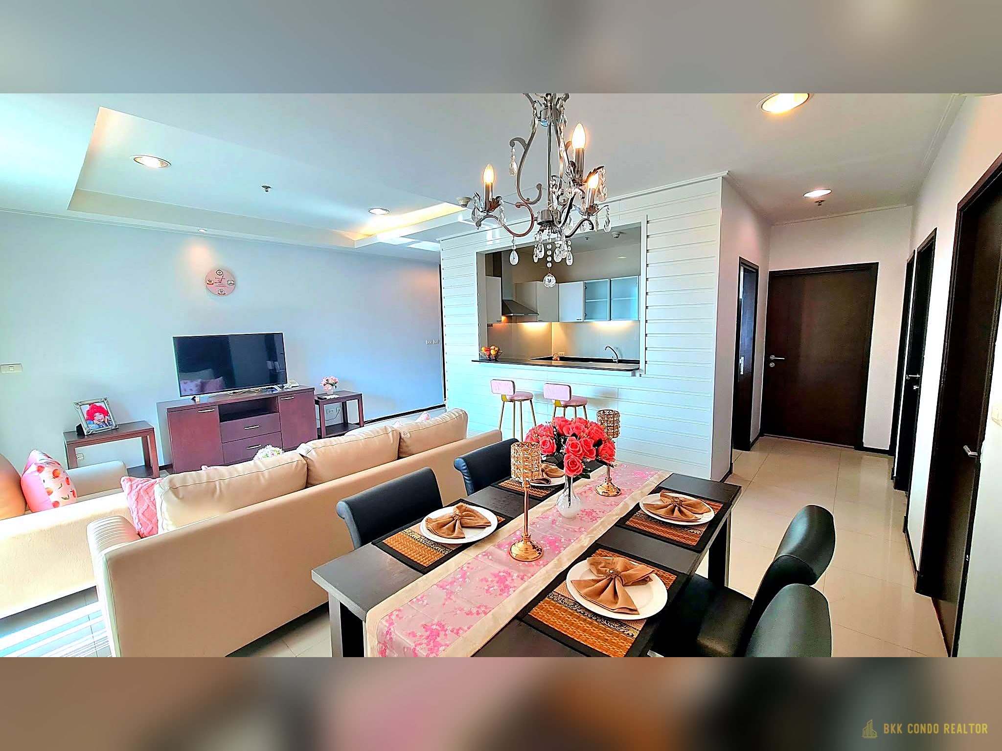 2-Bedroom Condo for Rent at Piyathip Place Sukhumvit 39 (173 sqm) — Phrom Phong BTS