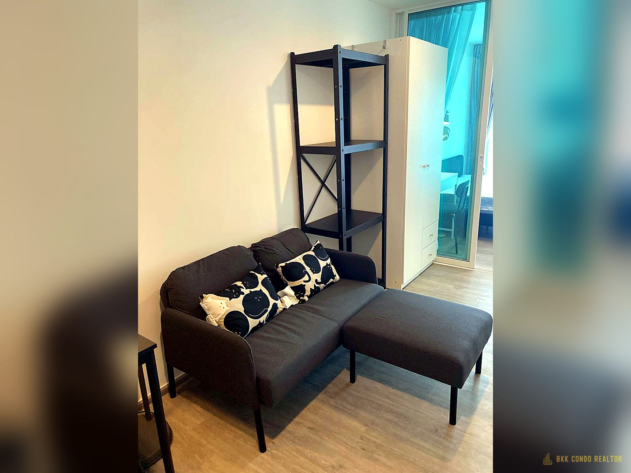 04-living_room-114 1-Bedroom Condo for Rent at Regent Home Bangna (28 sqm) — Bangna BTS