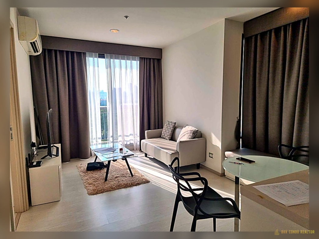 1-Bedroom Condo for Rent at Rhythm Sukhumvit 42 (48 sqm) — Ekkamai BTS