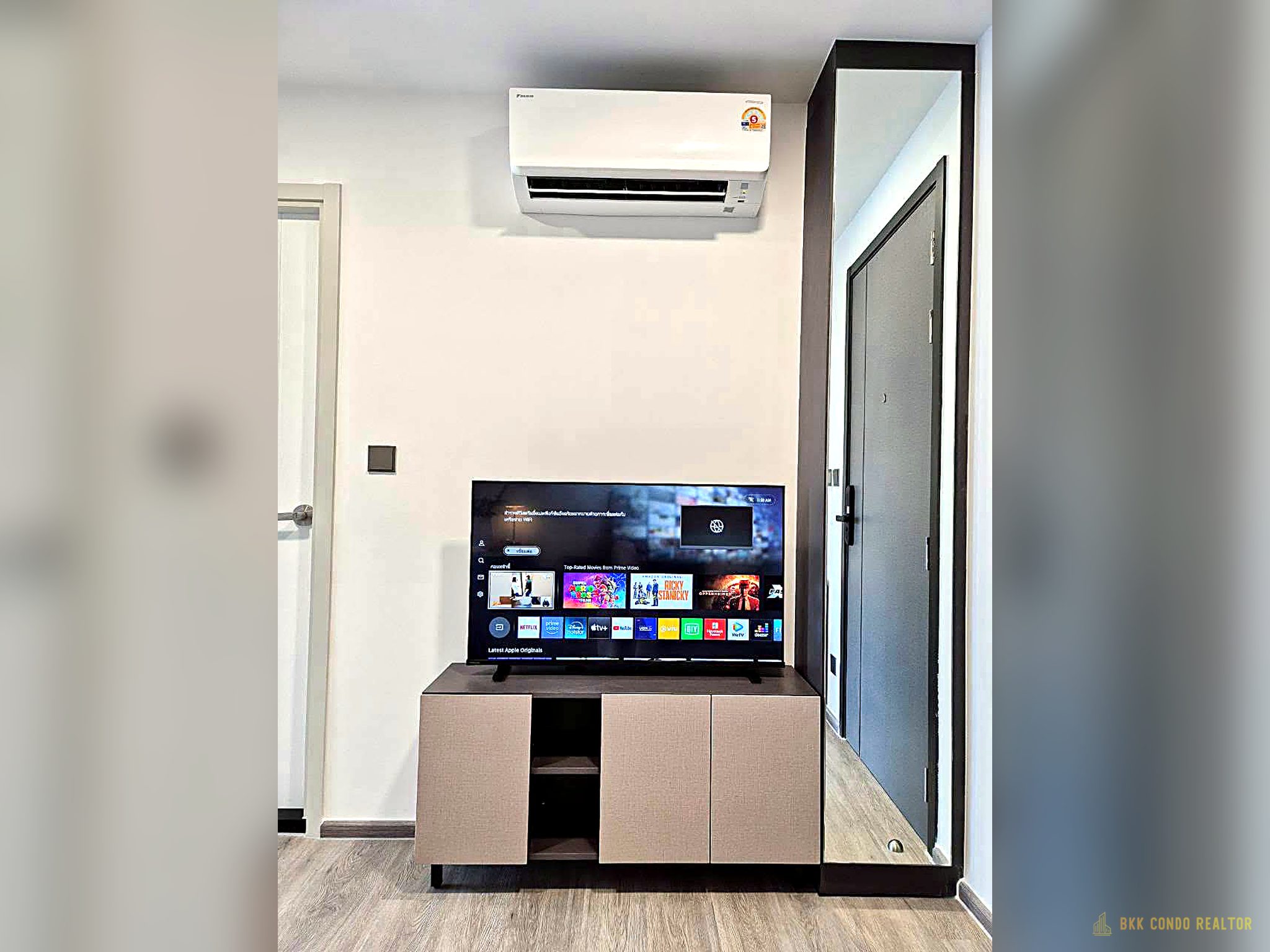 Studio Condo for Rent at Atmoz Palacio Ladprao Wanghin (25.99 sqm) — Phawana MRT