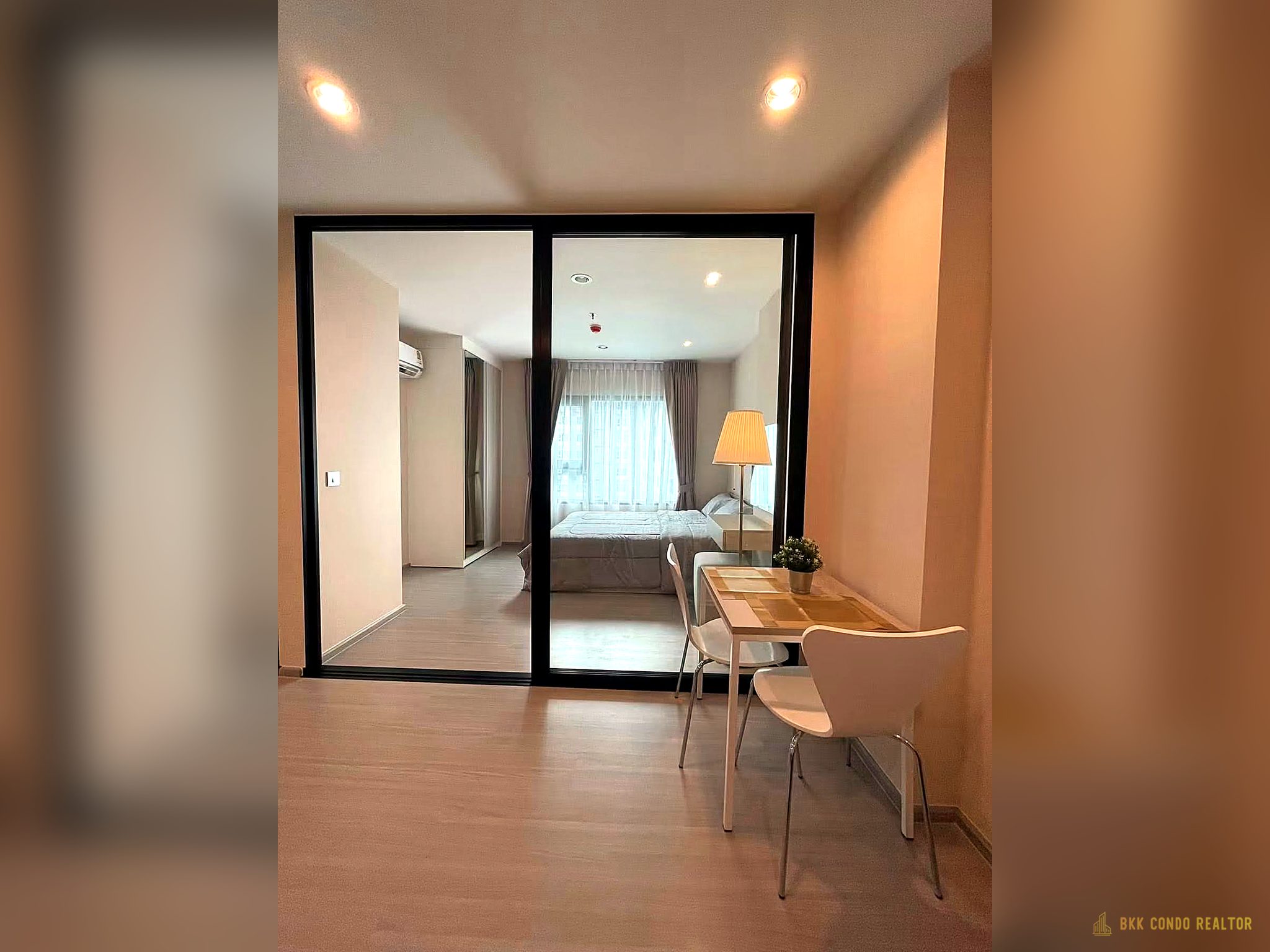 1-Bedroom Condo for Rent at Aspire Erawan Prime (32.5 sqm) — Chang Erawan BTS