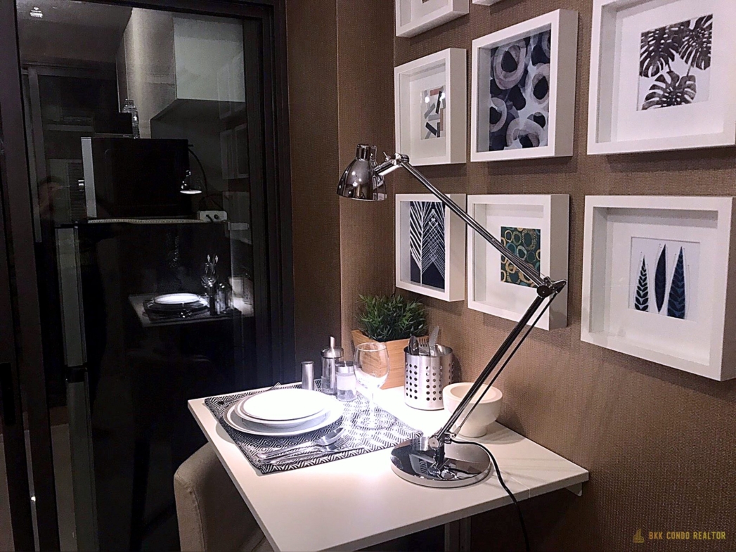 1-Bedroom Condo for Rent at Rhythm Sukhumvit 42 (27 sqm) — Ekkamai BTS