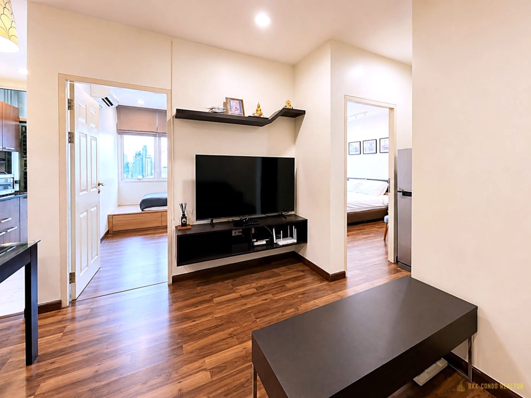 2-Bedroom Condo for Rent at Chewathai Ratchaprarop (55 sqm) — Victory Monument BTS