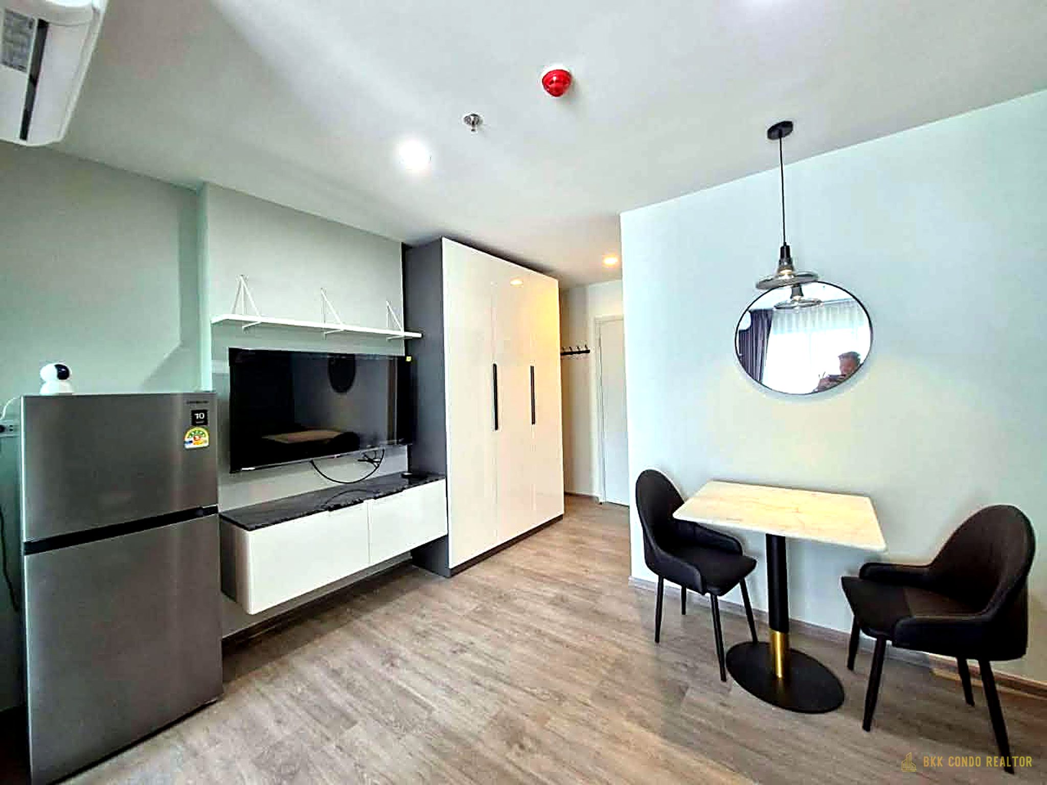 1-Bedroom Condo for Rent at Regent Home Bangna (28 sqm) — Bangna BTS
